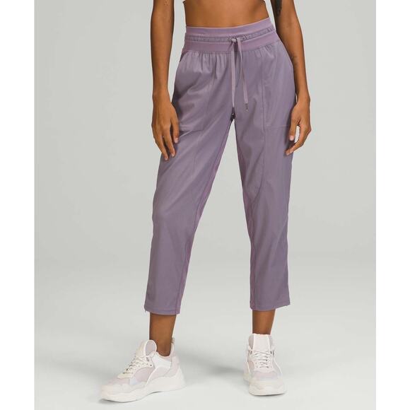Lululemon Dance Studio Crop Unlined 25 in Dusky Lavender - Picture 1 of 9